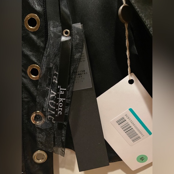 NWT Faux Leather cropped jacket made in Italy! Size 48 European - Picture 7 of 7